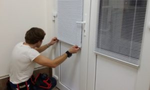 Установка рулонных жалюзи в Люберцах